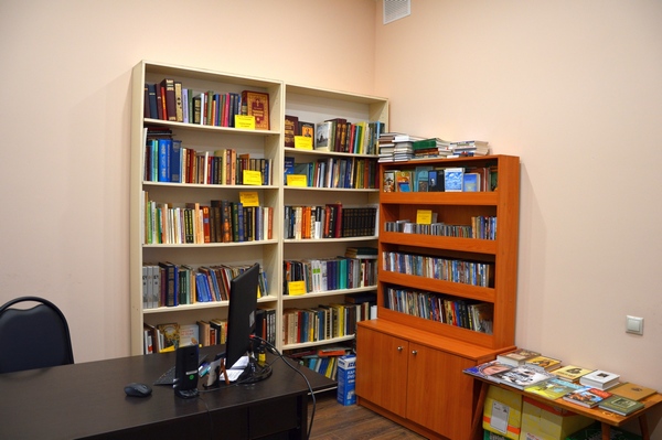 /Content/PhotoArticles/2829library 3.jpg